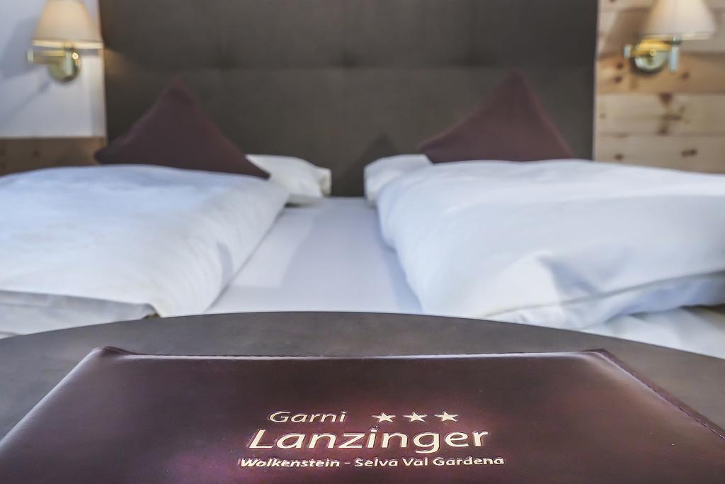 Garni Lanzinger Hotell Selva di Val Gardena Exteriör bild