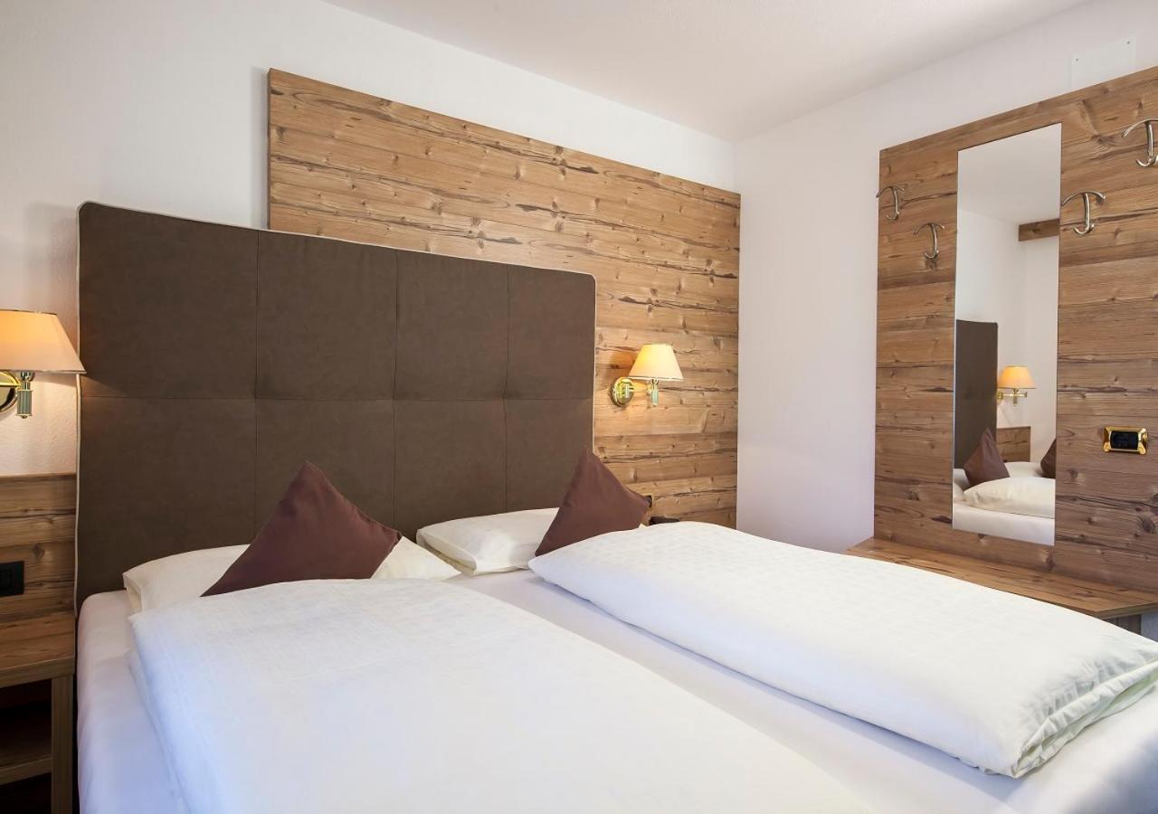 Garni Lanzinger Hotell Selva di Val Gardena Exteriör bild